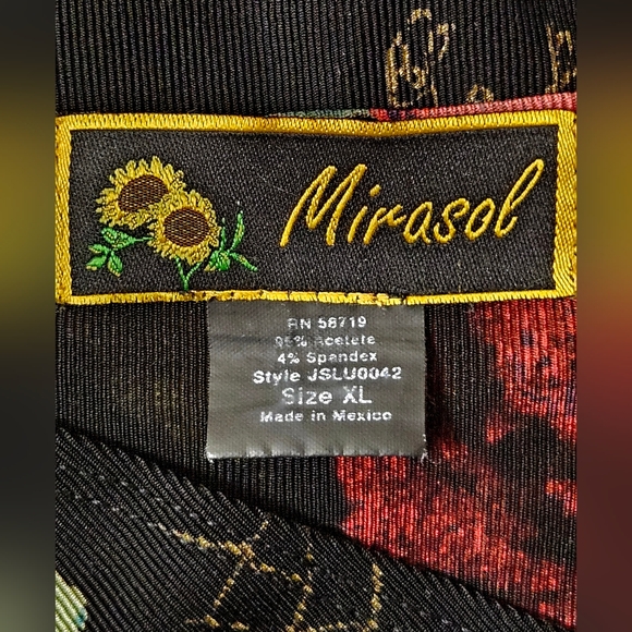Mirasol Floral Stretch Top • XL • - Picture 3 of 5
